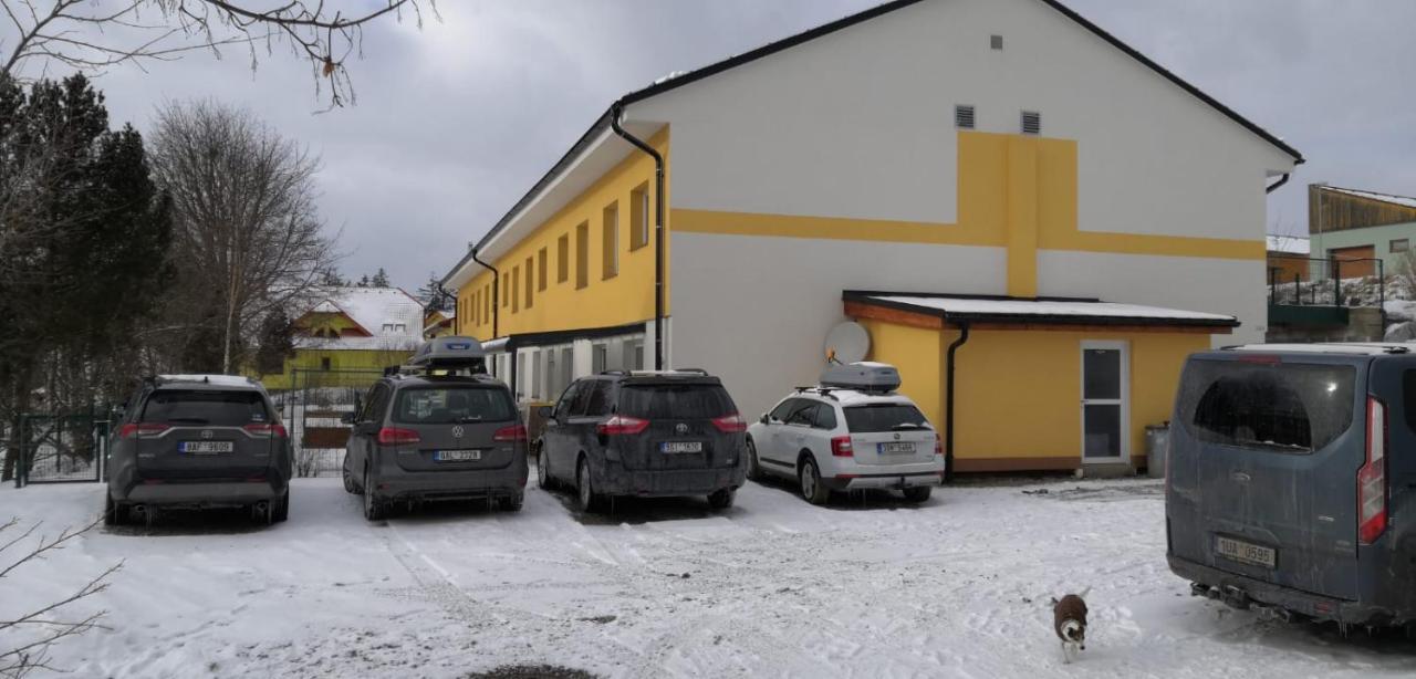 Apartman G4 Maty Frymburk Eksteriør bilde