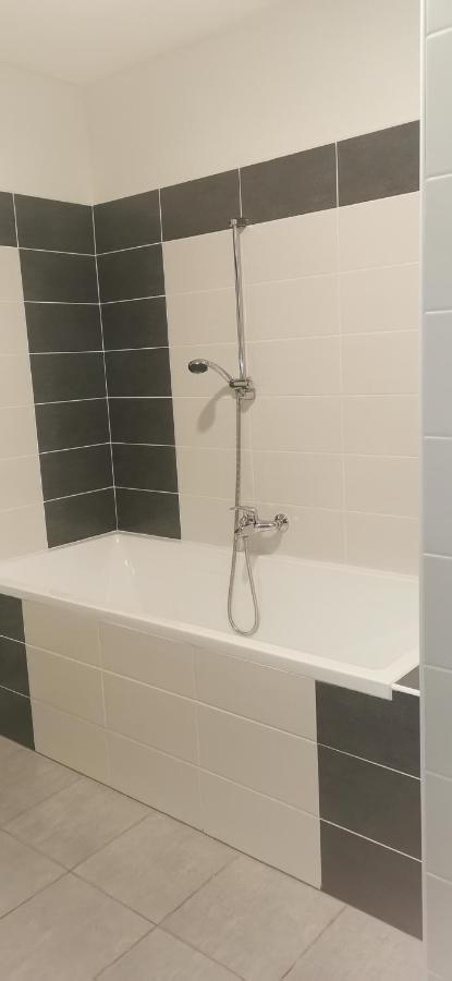 Apartman G4 Maty Frymburk Eksteriør bilde