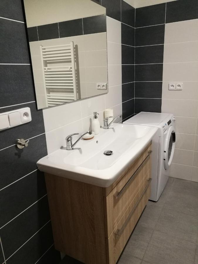 Apartman G4 Maty Frymburk Eksteriør bilde