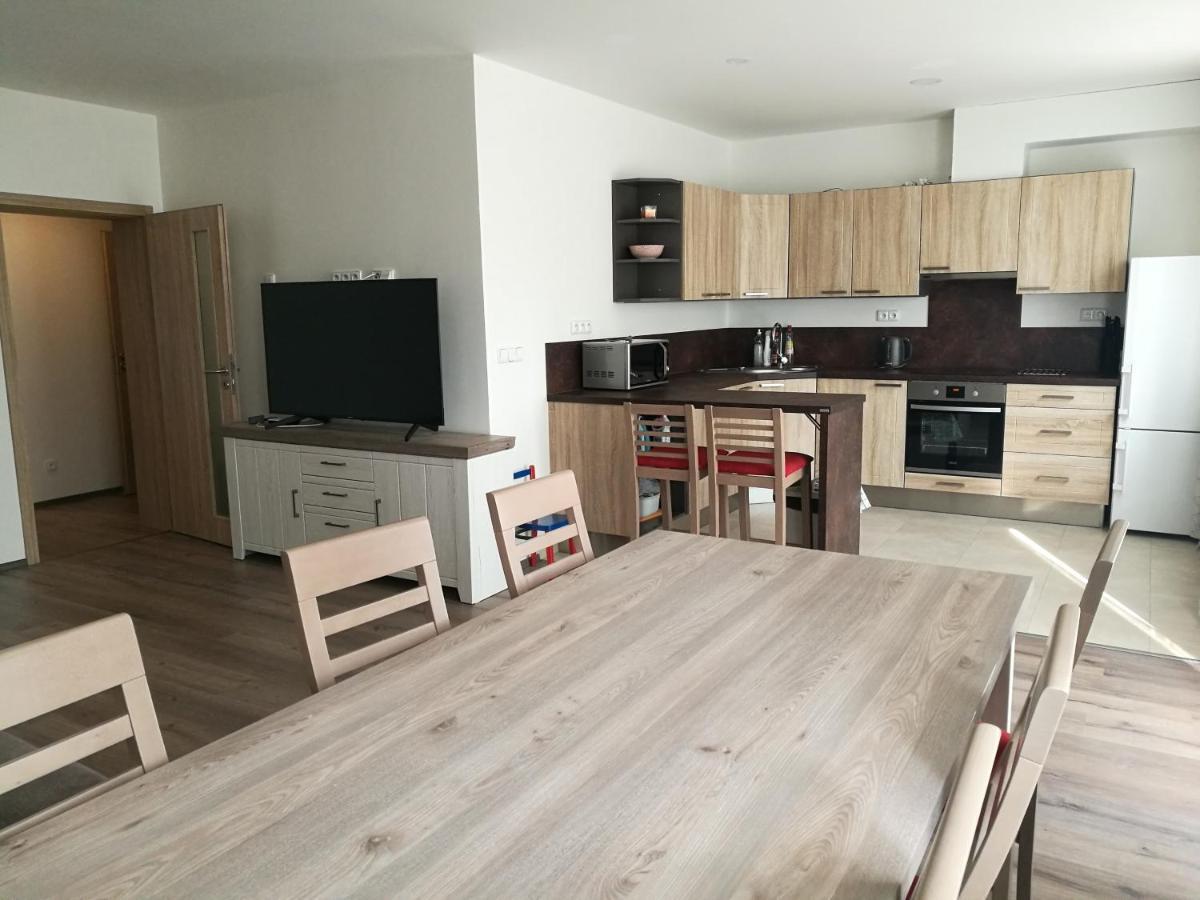 Apartman G4 Maty Frymburk Eksteriør bilde